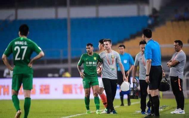 九游体育- 里尔主席确认核心离队，球迷担忧新赛季竞争力  